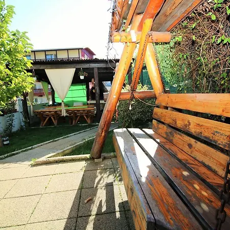 Guest house Pensiunea Eden 3*